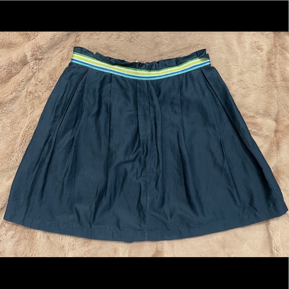 • Mini Skirt - Picture 1 of 1